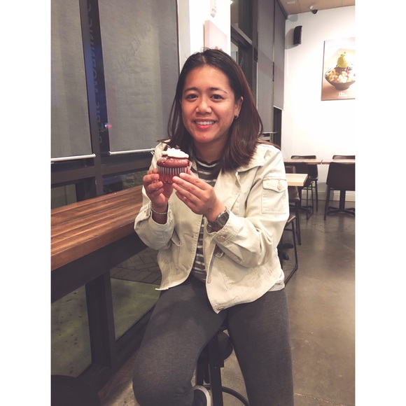Profile Picture of Melissa Nonog (@mhelcaps) on Poshmark