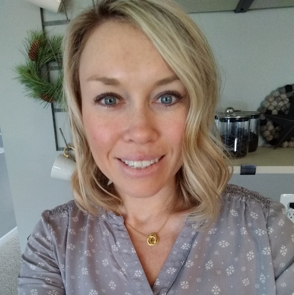 Profile Picture of Trish Eyerly (@trishie324) on Poshmark