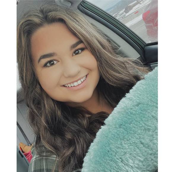 Profile Picture of Morgan Moses (@morgymose) on Poshmark