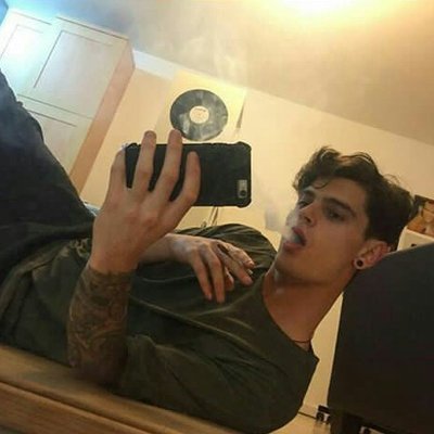 Profile Picture of Alexander Nicolæ Capone (@CaponeNicol) on Twitter