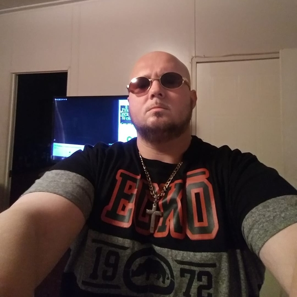 Profile Picture of Joe Gasaway (@joegasaway) on Poshmark