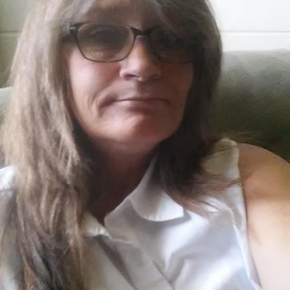 Profile Picture of Cheryl Burtchett (@burtchettcherie) on Poshmark