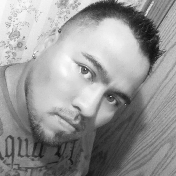 Profile Picture of Omar Rubio (@omaradrian1981) on Poshmark