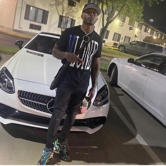 Profile Picture of Ronald Beard (@exoticsmoketrap) on Poshmark