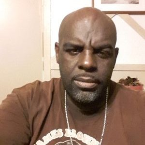 Profile Picture of Eric Thomas (@Bigge100) on Twitter