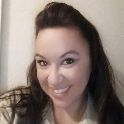 Profile Picture of Sandy Faulkner (@Oilymama17) on Twitter