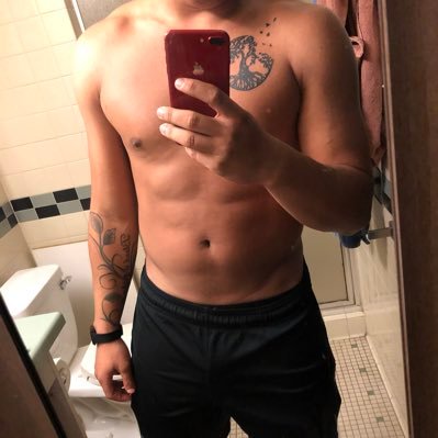 Profile Picture of Jeremy Shea (@JeremyS17595763) on Twitter
