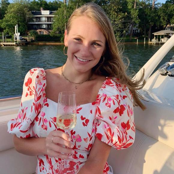 Profile Picture of Riley Shivitz (@r_shivitz) on Poshmark