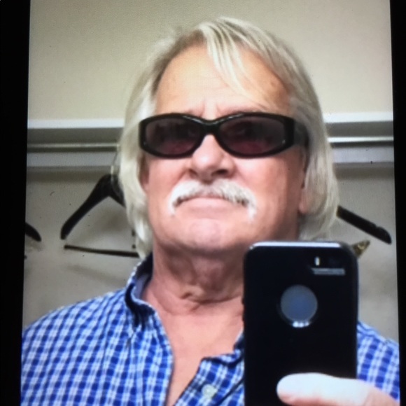 Profile Picture of Joseph Heller (@joejacuzzi) on Poshmark