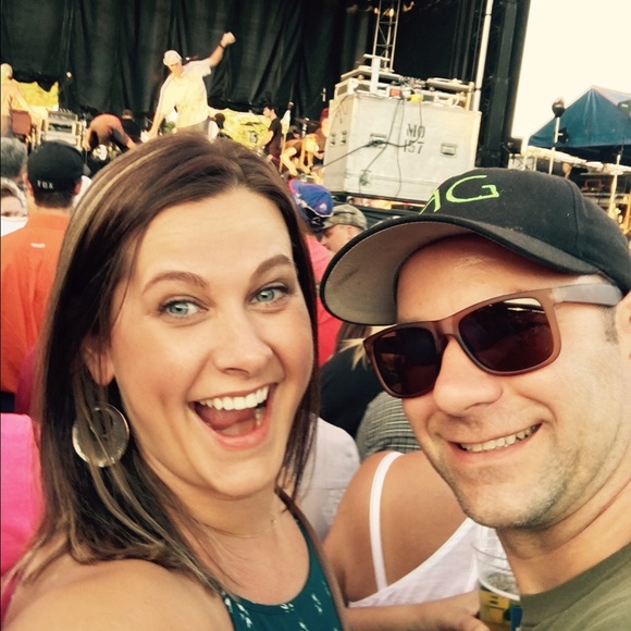 Profile Picture of Tanya Bloomfield (@mrsbloomy) on Poshmark