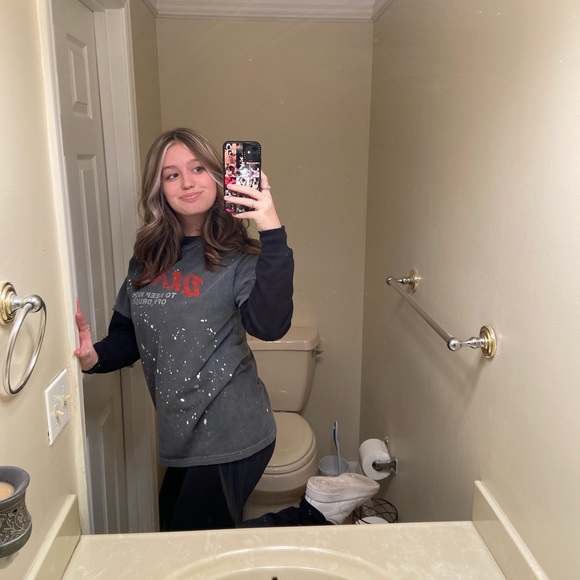 Profile Picture of Emma Larussa (@emmalarussa) on Poshmark