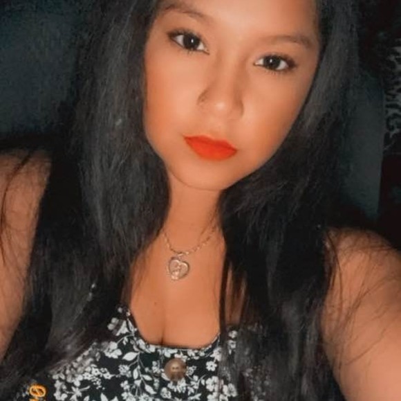 Profile Picture of Isabel Medrano (@isabel4813) on Poshmark