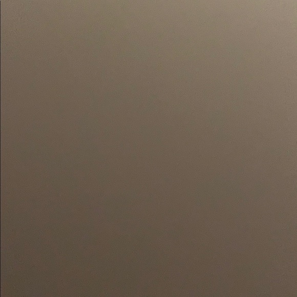 Profile Picture of Rosemary Gonzalez (@flvwrvse) on Poshmark