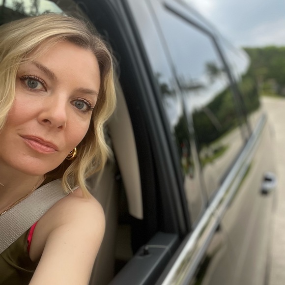 Profile Picture of Jacinta Bennett (@jacintafbennett) on Poshmark