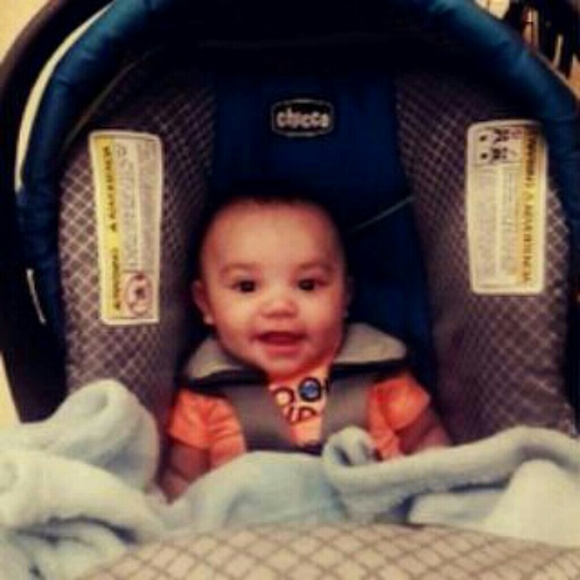 Profile Picture of Taylor Hoffmann (@motherofphoenix) on Poshmark