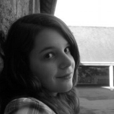 Profile Picture of Lu' Le Cap (@ElenaGilbertFR) on Twitter