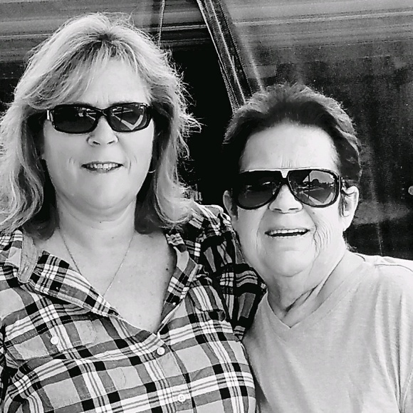 Profile Picture of Wanda Curtis (@wjean4368) on Poshmark