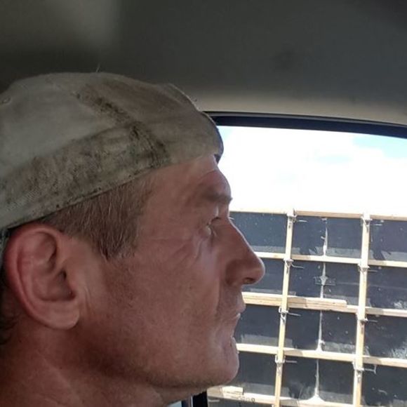 Profile Picture of Danny Blackburn (@dannyblackburn) on Poshmark