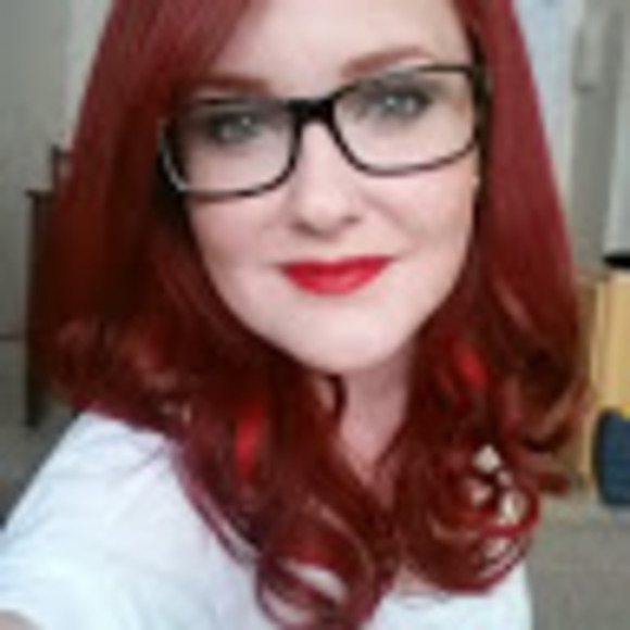 Erin Casey - Poshmark Profile Picture of Erin Casey (@erincasey1987) on Poshmark