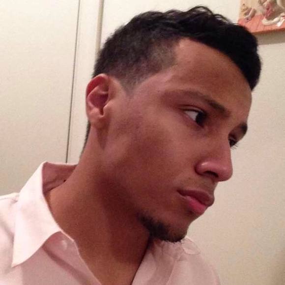 Profile Picture of Adam Olivo (@aolivo25) on Poshmark