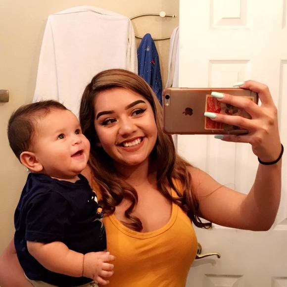 Profile Picture of Julieanna Gutierrez (@julieanna_g) on Poshmark