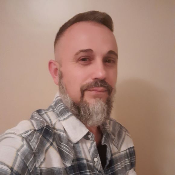 Profile Picture of Angelo Cillo (@angelocillo) on Poshmark