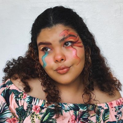 Profile Picture of Linda•dilan Is... Breathing (@MissLindaBennet) on Twitter
