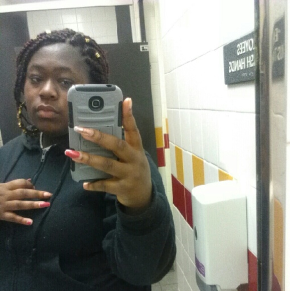 Profile Picture of Natasha Jiggetts (@biggtt) on Poshmark