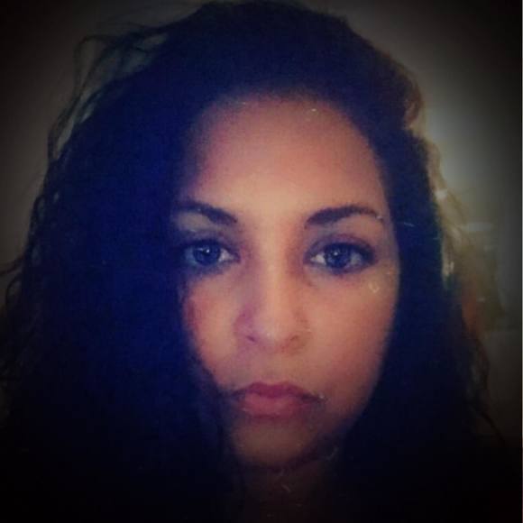 Profile Picture of Clara Gonzalez (@shulvr39) on Poshmark