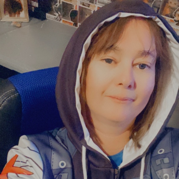 Profile Picture of Daphne Taulman (@daphjacob) on Poshmark