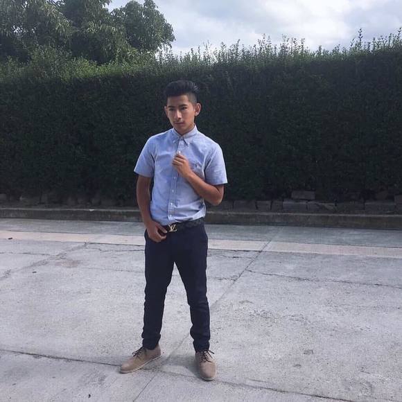 Profile Picture of David Mendoza (@david10111011) on Poshmark