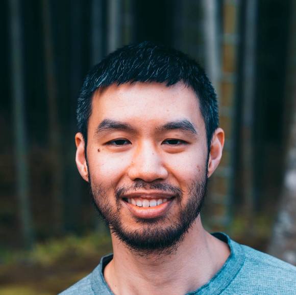 Profile Picture of Wayne Huang (@waynehuang) on Poshmark