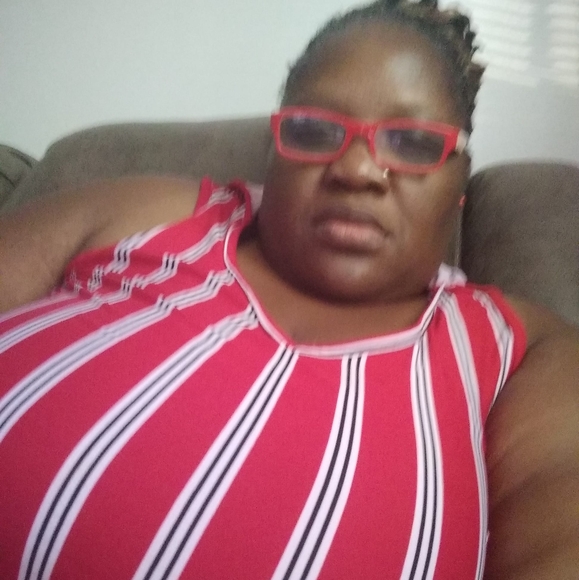Profile Picture of Angela Ogletree (@sexyscorpio0852) on Poshmark