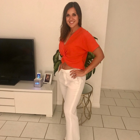 Profile Picture of Seada Hodzic (@fitfashion24) on Poshmark