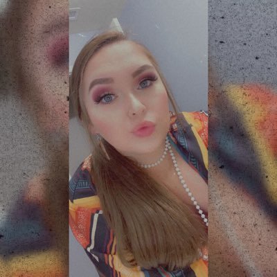 Profile Picture of Lacey Hall (@Lacey_mae99) on Twitter