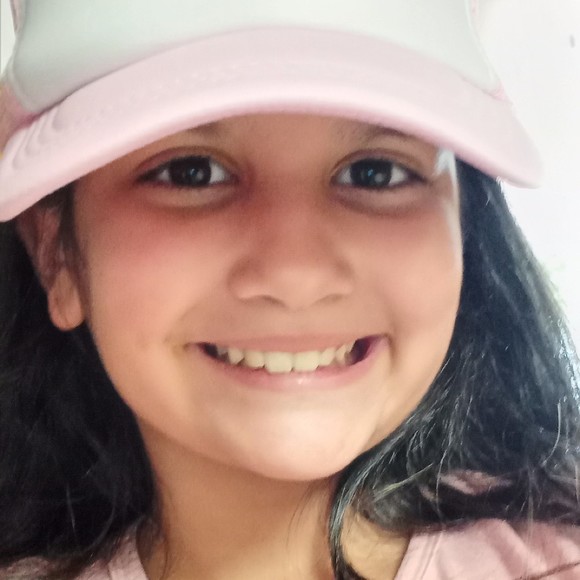 Profile Picture of Avery Bellido (@avery_bellido) on Poshmark