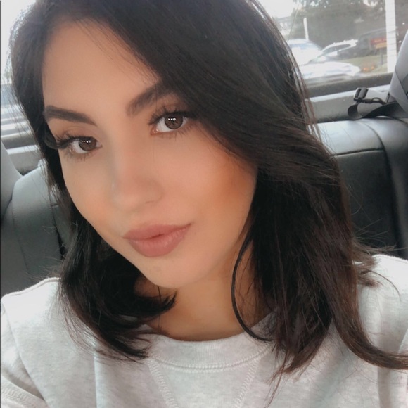 Profile Picture of Dalia Preciado (@dalia_preciado) on Poshmark