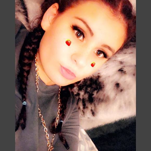 Profile Picture of Taniesha Halfaday (@tanieshah) on Poshmark