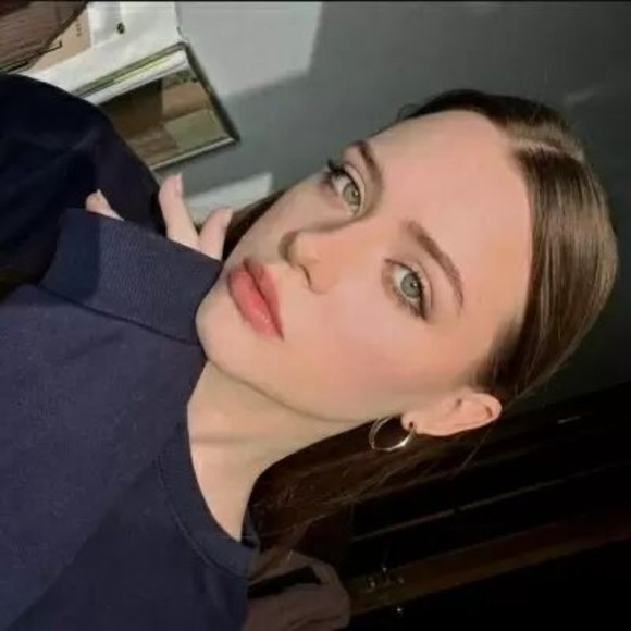 Profile Picture of Shingo Ikeda (@coldrepyom) on Poshmark