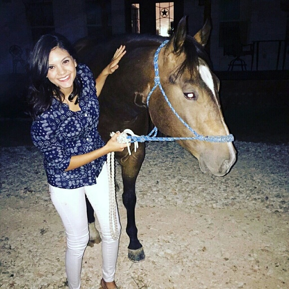 Profile Picture of Julia Wulff (@juliawulff) on Poshmark