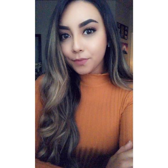 Profile Picture of Lizbeth Quintero (@lizlove94) on Poshmark