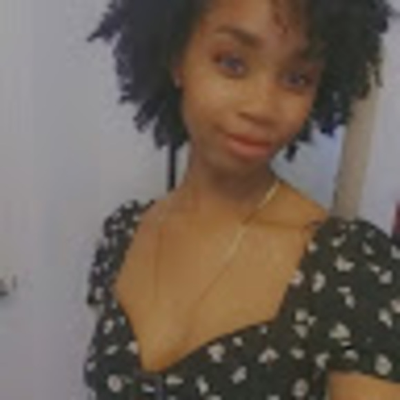 Brycee Brown - Poshmark Profile Picture of Brycee Brown (@bryceebrown04) on Poshmark