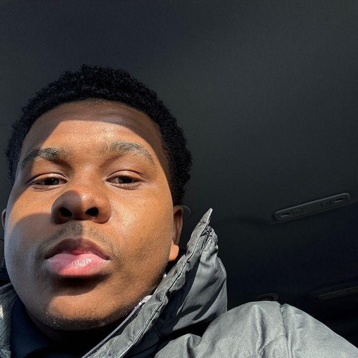 Profile Picture of Larry (@larry_h8) on Tiktok