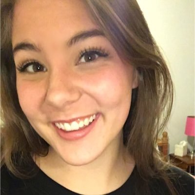 Profile Picture of Clarissa Hanson (@crissaa) on Twitter