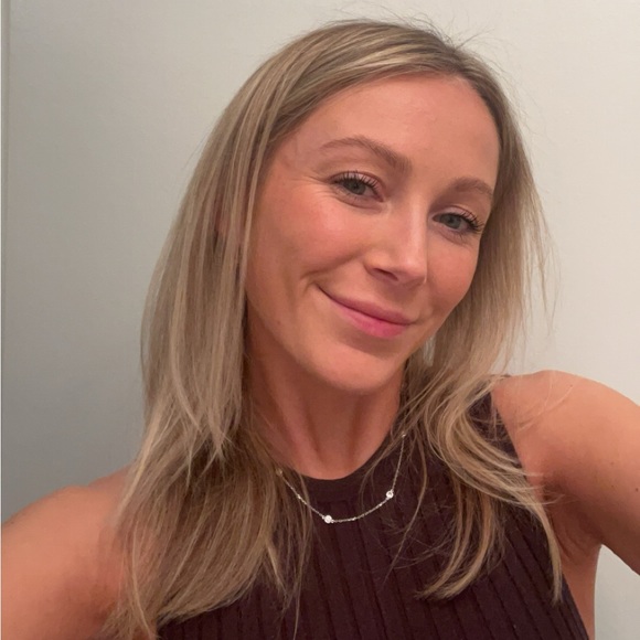 Profile Picture of Emmaline Duff (@emduff95) on Poshmark