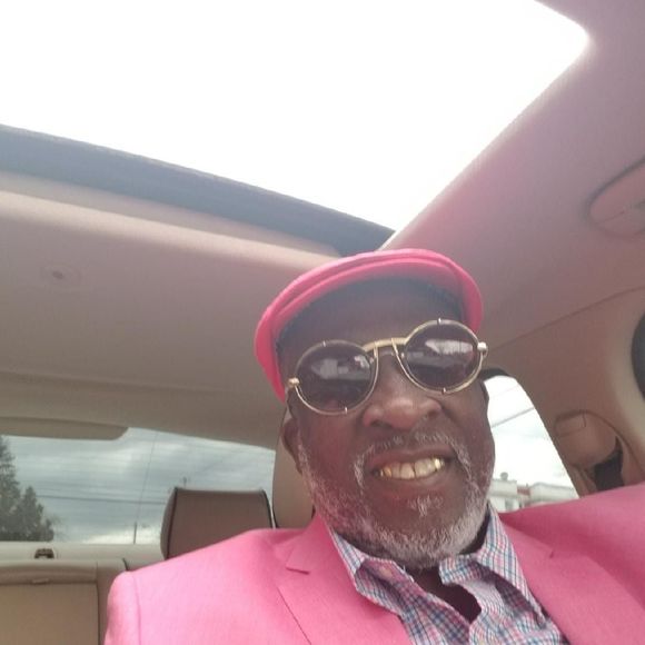 Profile Picture of Foster Hands (@fhands6519) on Poshmark