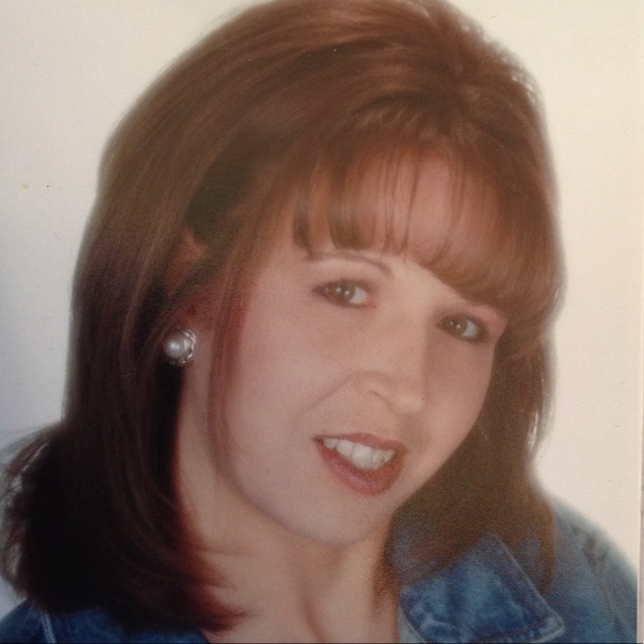 Profile Picture of Kim Powers (@kimnpatp) on Poshmark