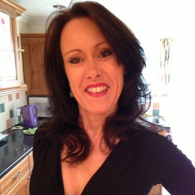 Profile Picture of Libby Barrett (@libbycarpeDiam) on Twitter