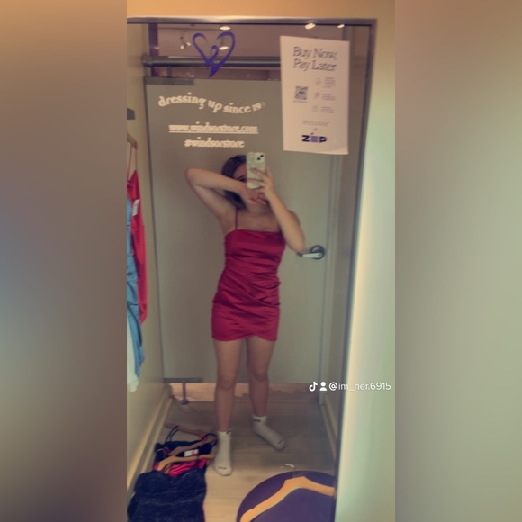 Profile Picture of Olivia Sefcik (@oliviasefcik15) on Poshmark