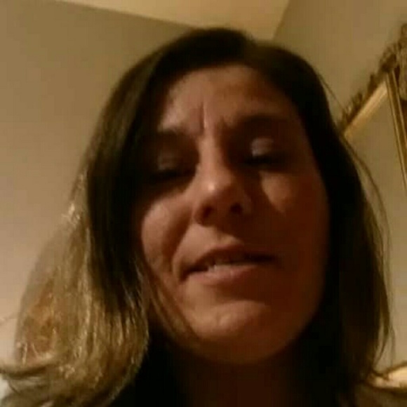 Profile Picture of Amy Berding (@aberd81) on Poshmark